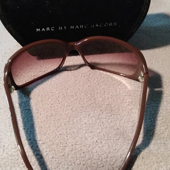 Marc Jacobs - Picture 3 of 4